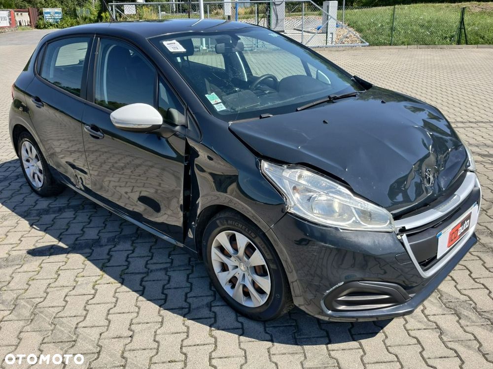 Peugeot 208 - 19