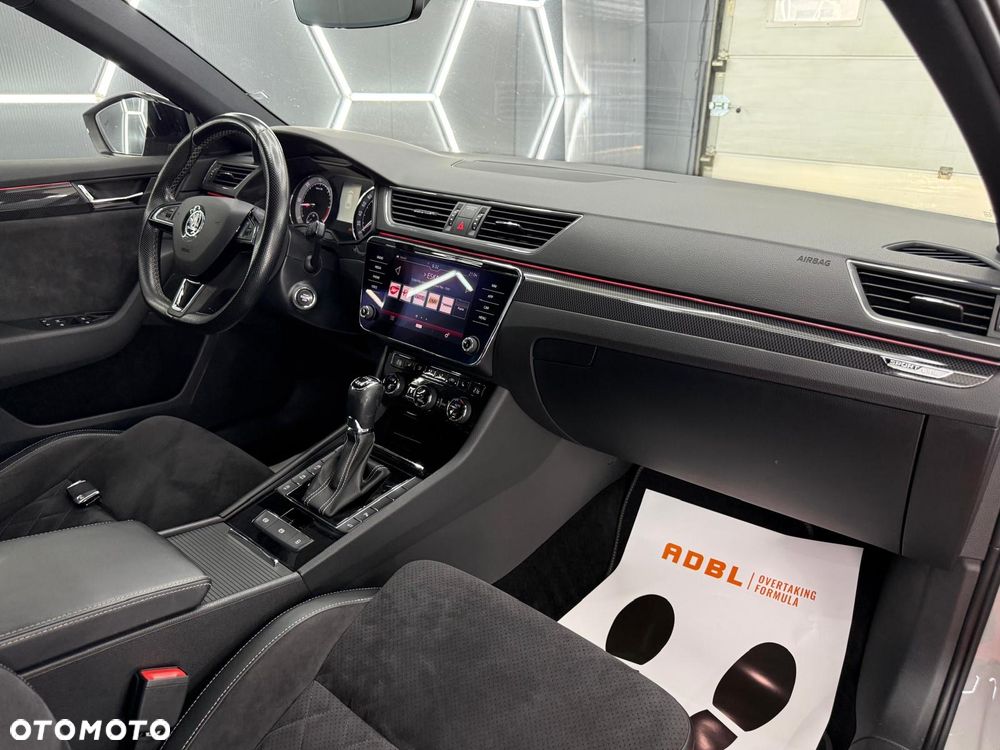 Skoda Superb 2.0 TDI 4x4 DSG Sportline - 35