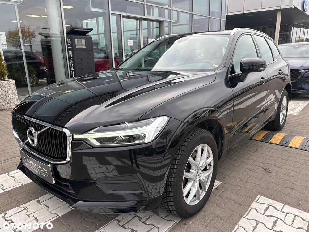 Volvo XC 60 B4 D AWD Momentum - 2
