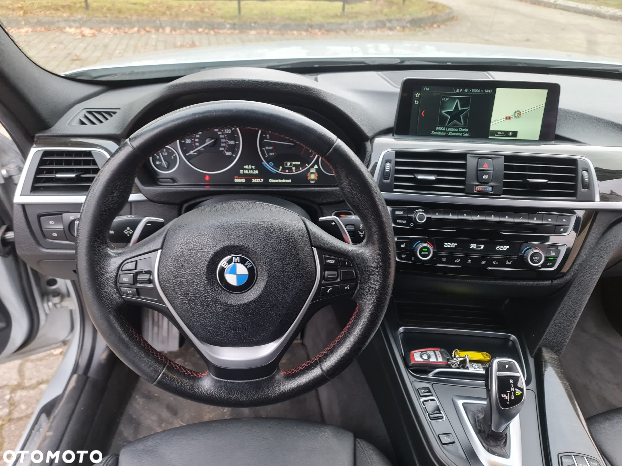 BMW Seria 3 330i - 3