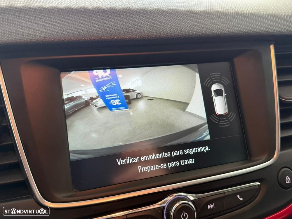 Opel Crossland 1.2 T GS Line - 9