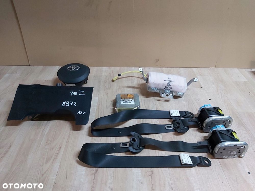 Toyota Yaris III PODUSZKA AIR BAG kierowcy deska napinacz pas przód - 1