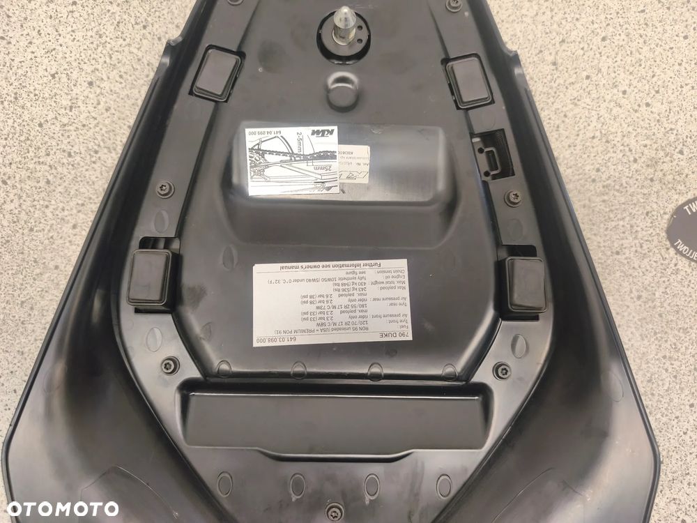 Kanapa, fotel tył, siedzenie pasażera KTM 790 890 Duke - 12