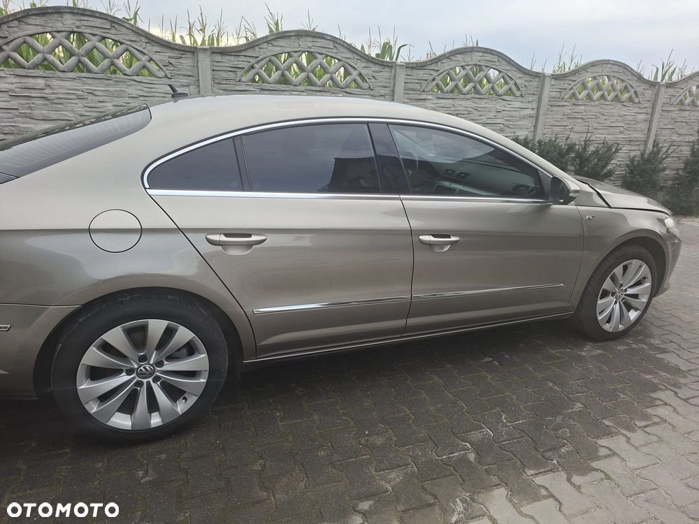 Volkswagen Passat CC - 14