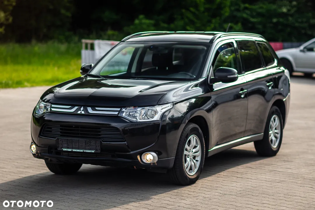 Mitsubishi Outlander 2.2 DI-D 4WD Instyle - 3