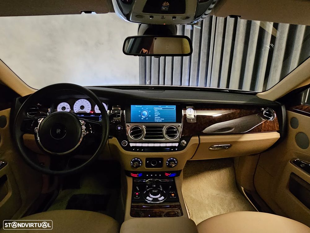 Rolls Royce Ghost - 48