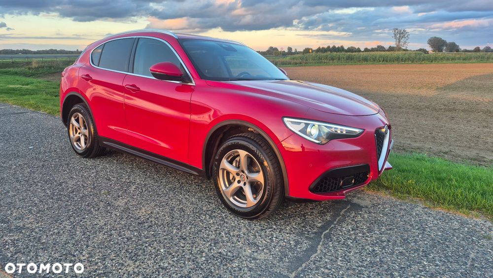 Alfa Romeo Stelvio - 16