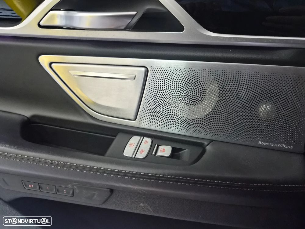BMW 740 d xDrive Pack M Auto - 16