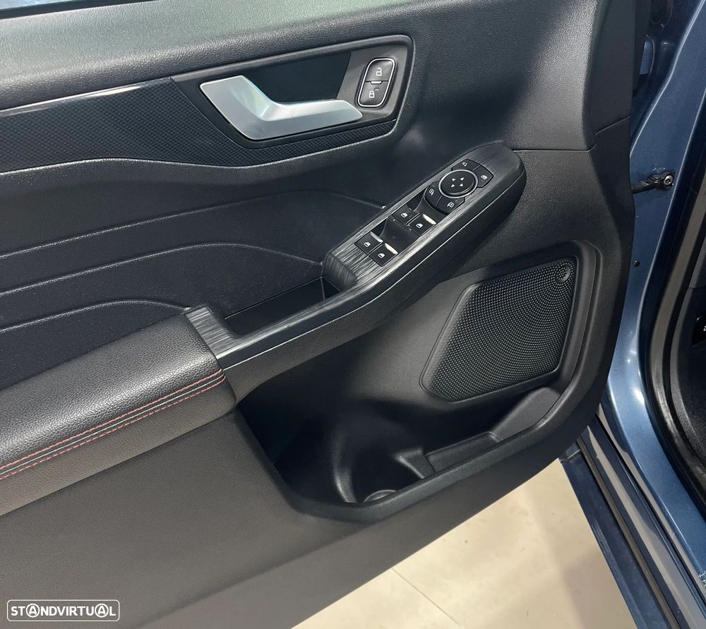 Ford Kuga 1.5 EcoBoost ST-LINE - 11