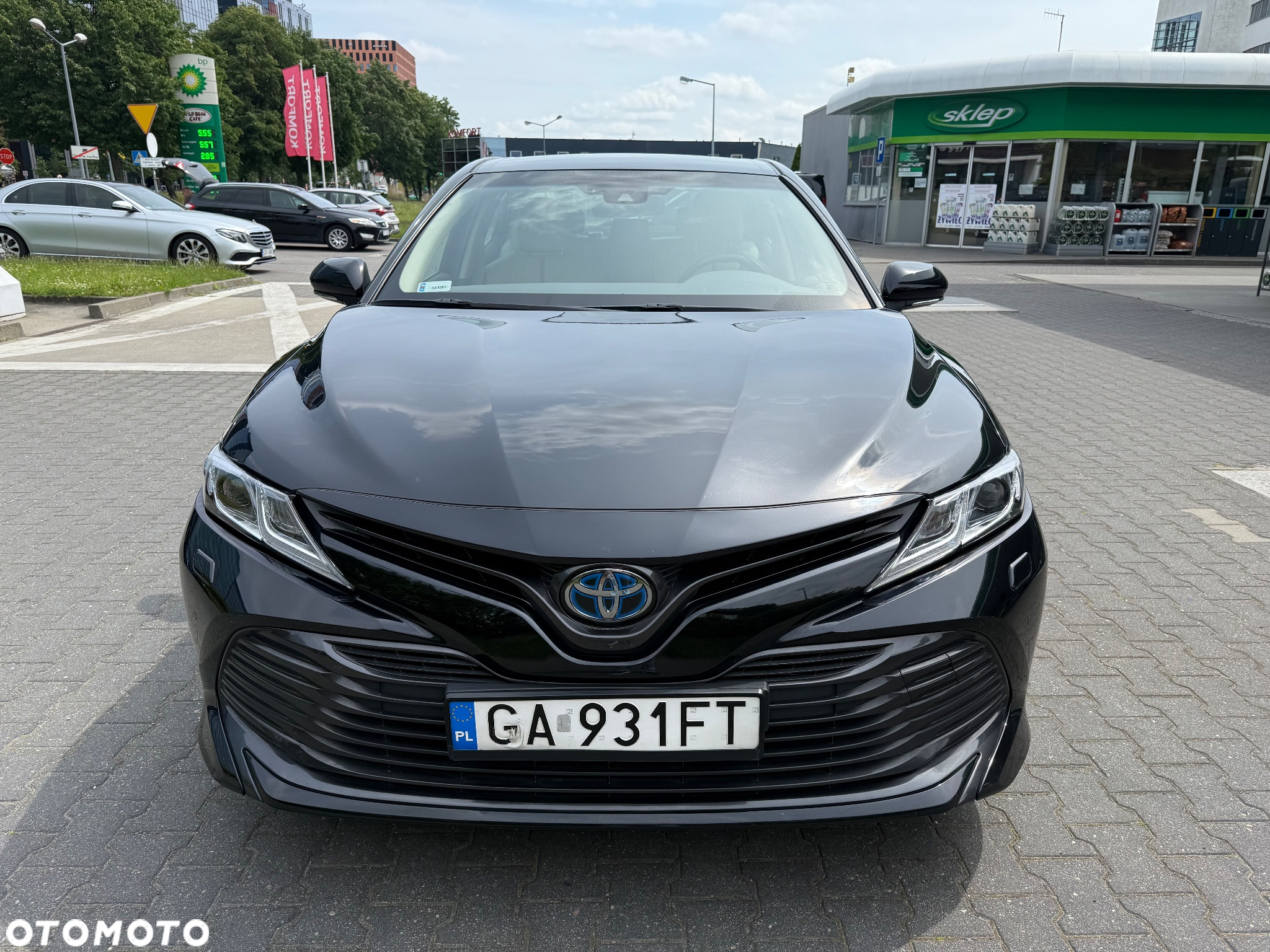 Toyota Camry 2.5 Hybrid Executive CVT - 2