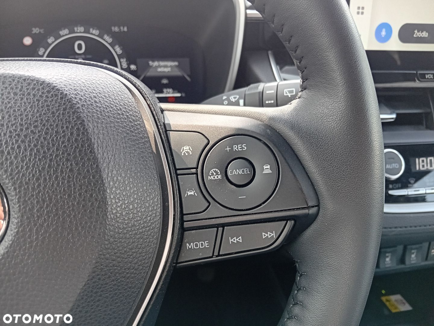 Toyota Corolla Cross - 16