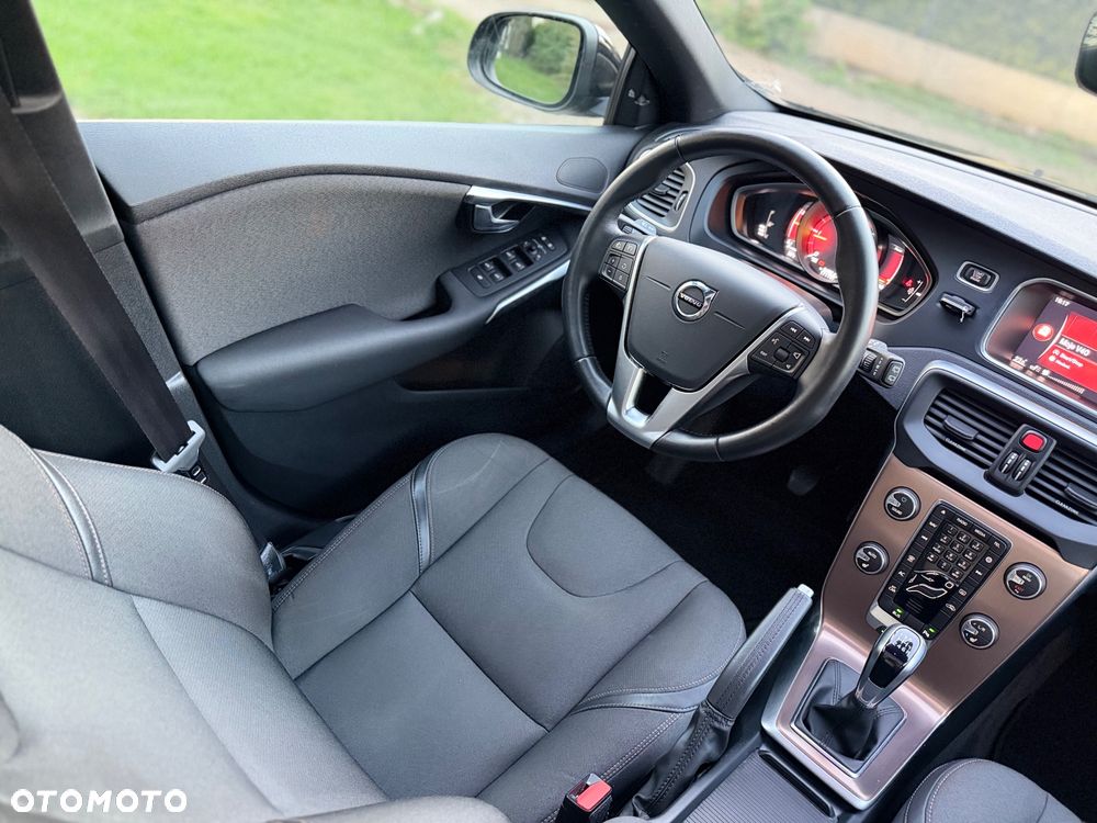 Volvo V40 D3 Drive-E Ocean Race - 24