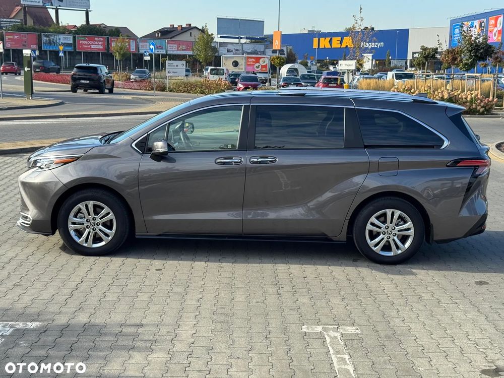 Toyota Sienna - 23