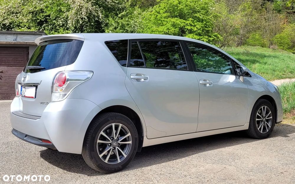 Toyota Verso 1.6 Premium - 5