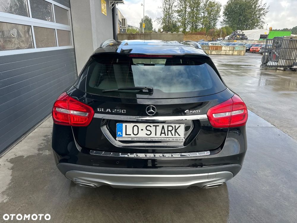 Mercedes-Benz GLA 250 4-Matic - 6