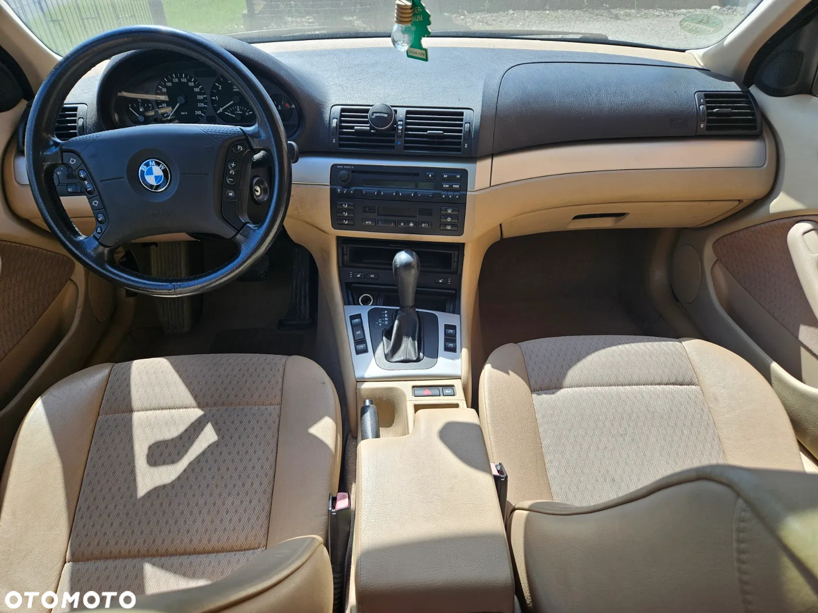 BMW Seria 3 318i Touring - 2