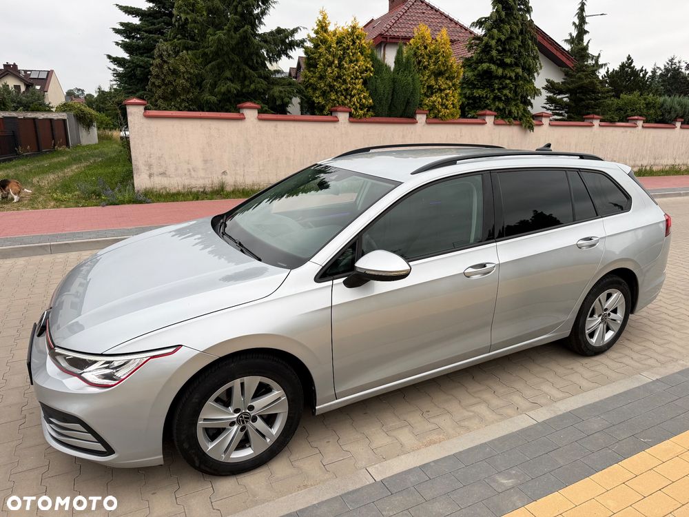 Volkswagen Golf - 8