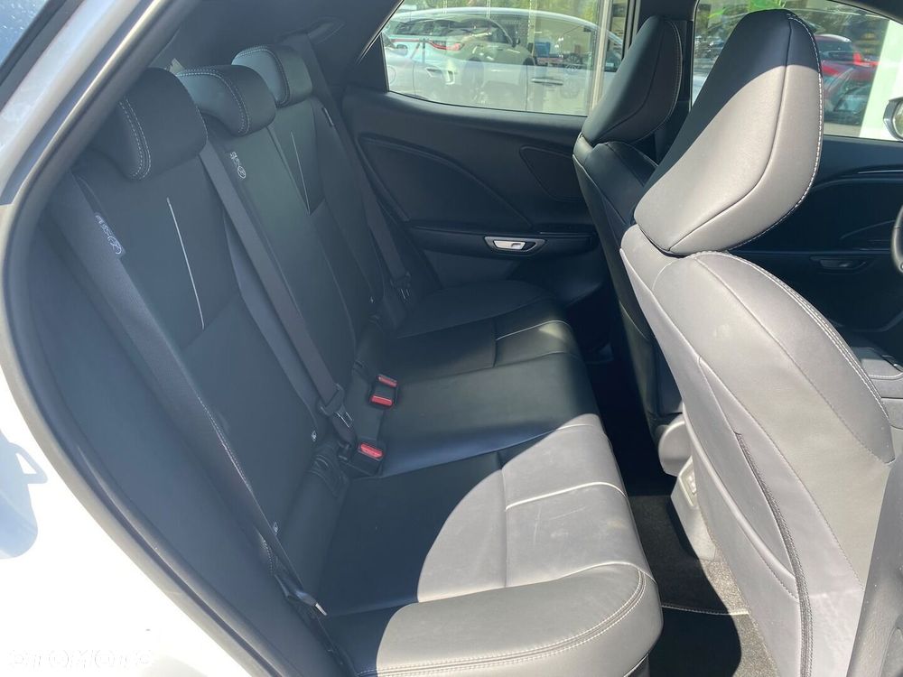 Lexus LBX 1.5 Hybrid Relax - 24