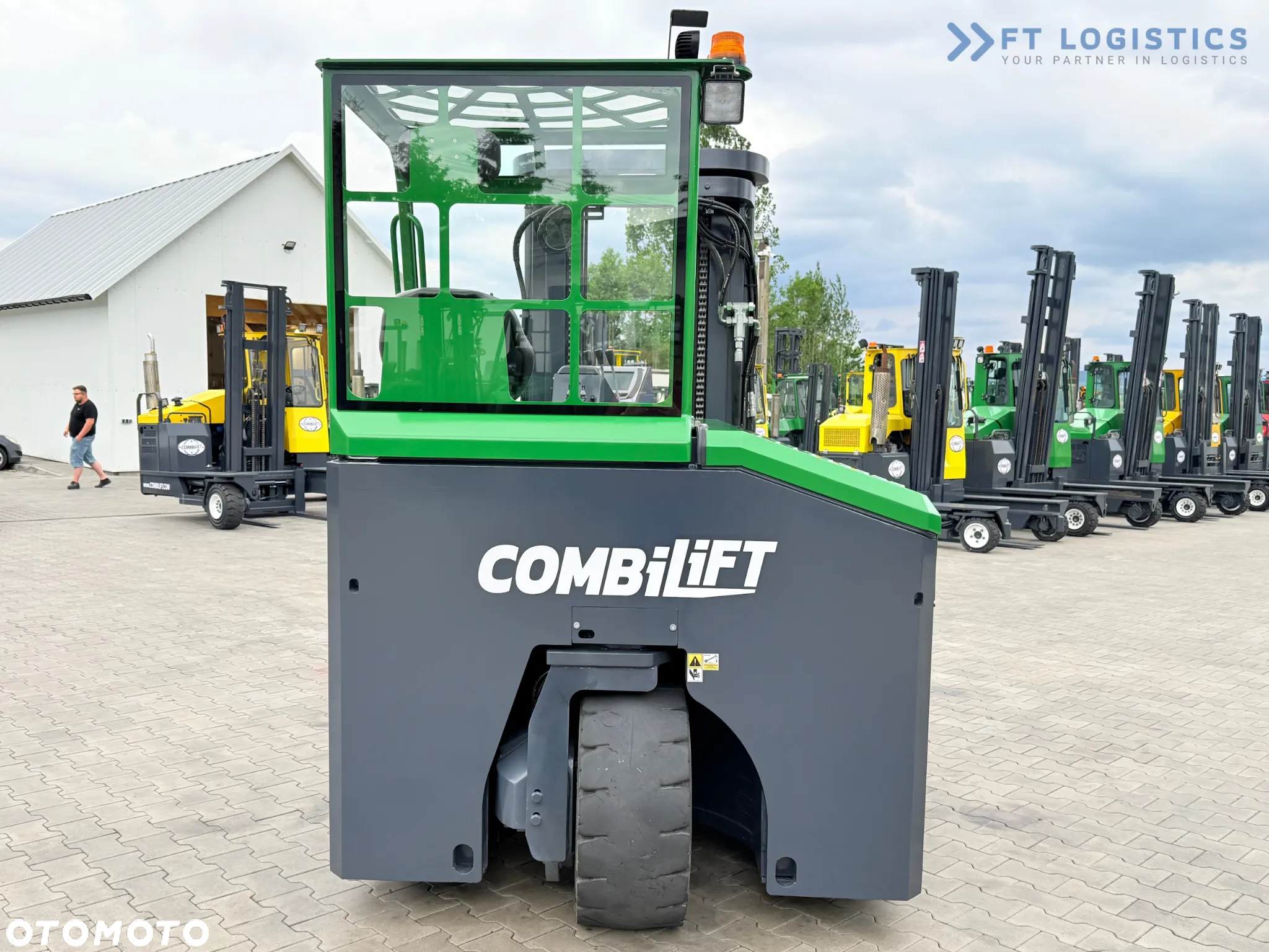 Combilift CBE4000 / TRIPLEX 5200MM / ELEKTRYCZNY / WOLNY SKOK / POZYCJONER / PRZESUW WIDEŁ / JAK NOWY - 8