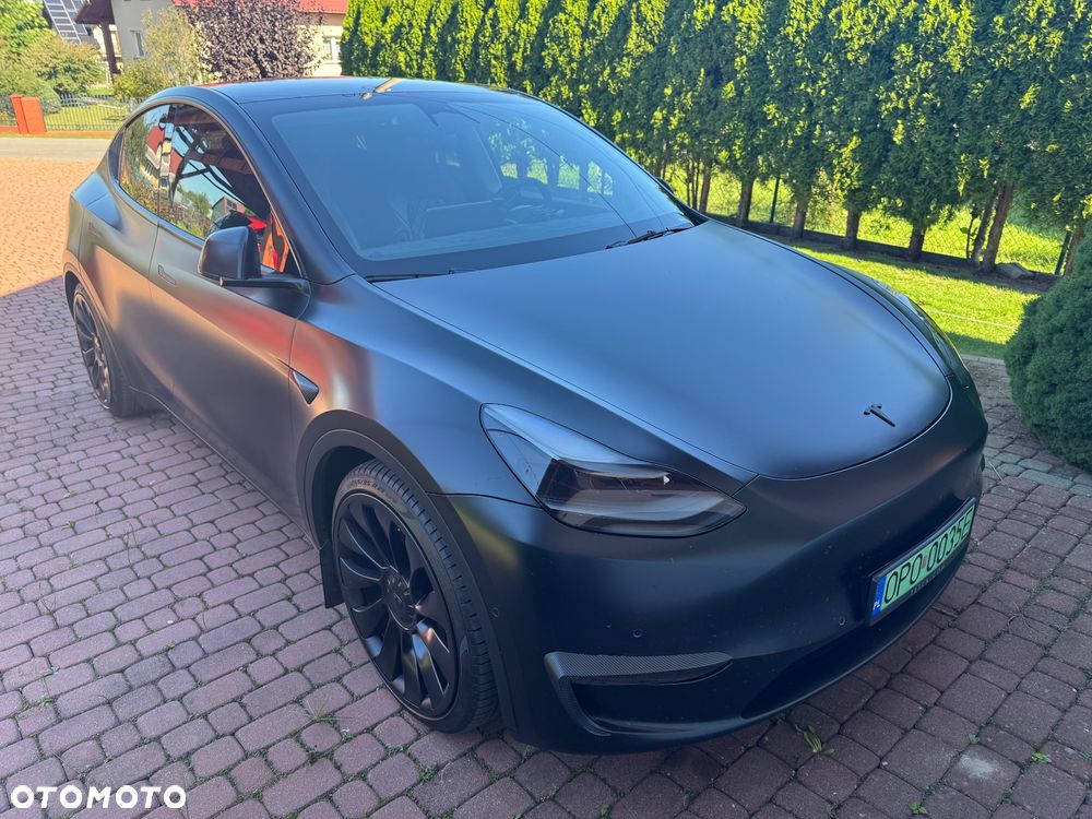 Tesla Model Y Performance AWD - 4
