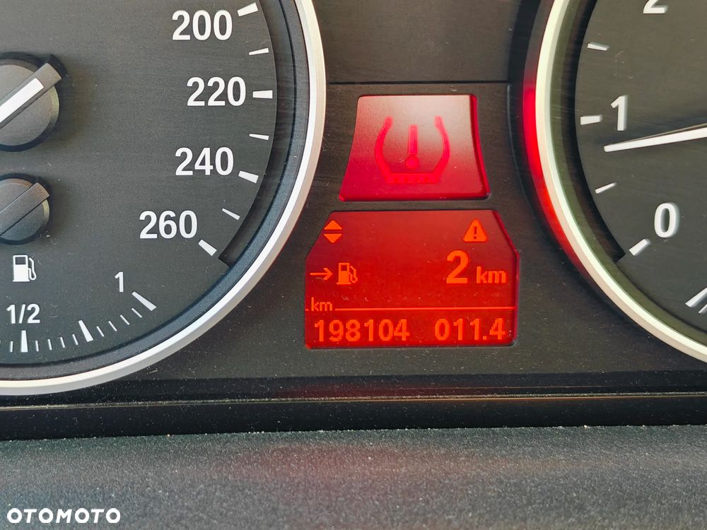 BMW Seria 5 520i - 22
