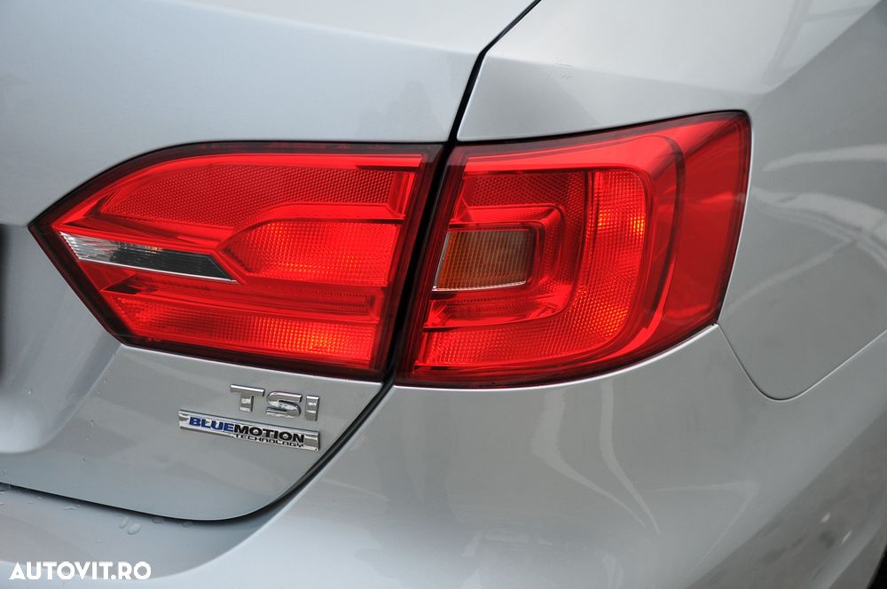 Volkswagen Jetta 1.2 TSI Trendline - 21