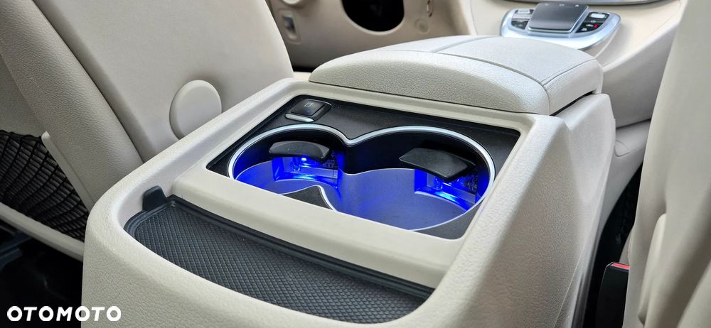 Mercedes-Benz Klasa V 300 d 4-Matic Exclusive 9G-Tronic (d³ugi) - 34