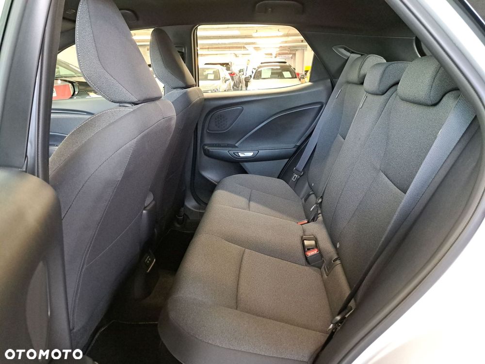 Lexus LBX 1.5 Hybrid - 12