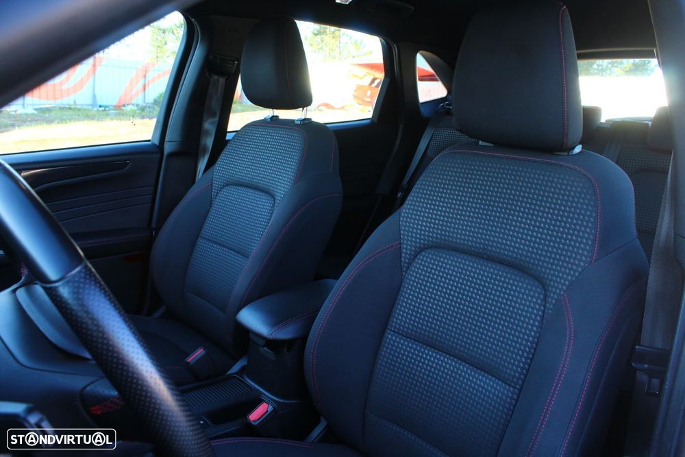 Ford Kuga 1.5 EcoBoost ST-LINE - 9