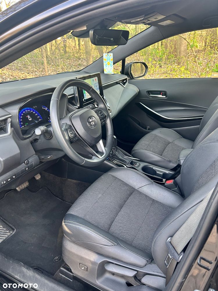 Toyota Corolla 1.8 Hybrid Comfort - 19
