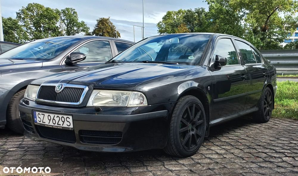 Skoda Octavia 1.8T RS - 1