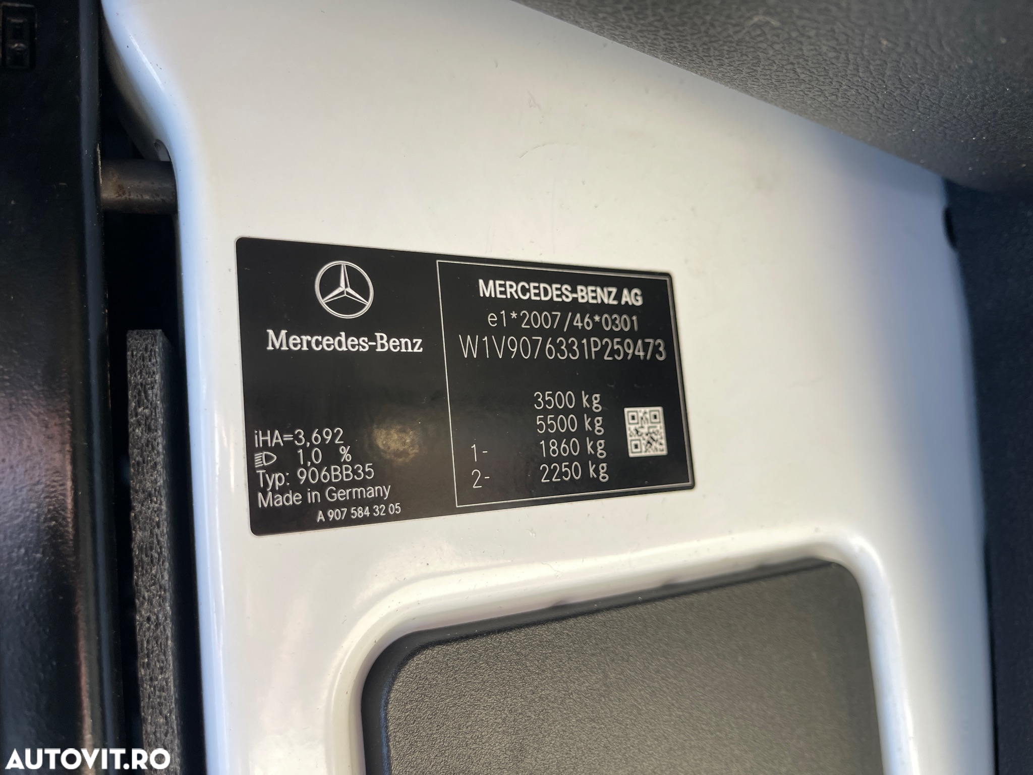 Mercedes-Benz Sprinter 319 3.0CDI V6 MEDIU 2CULISANTE - 31