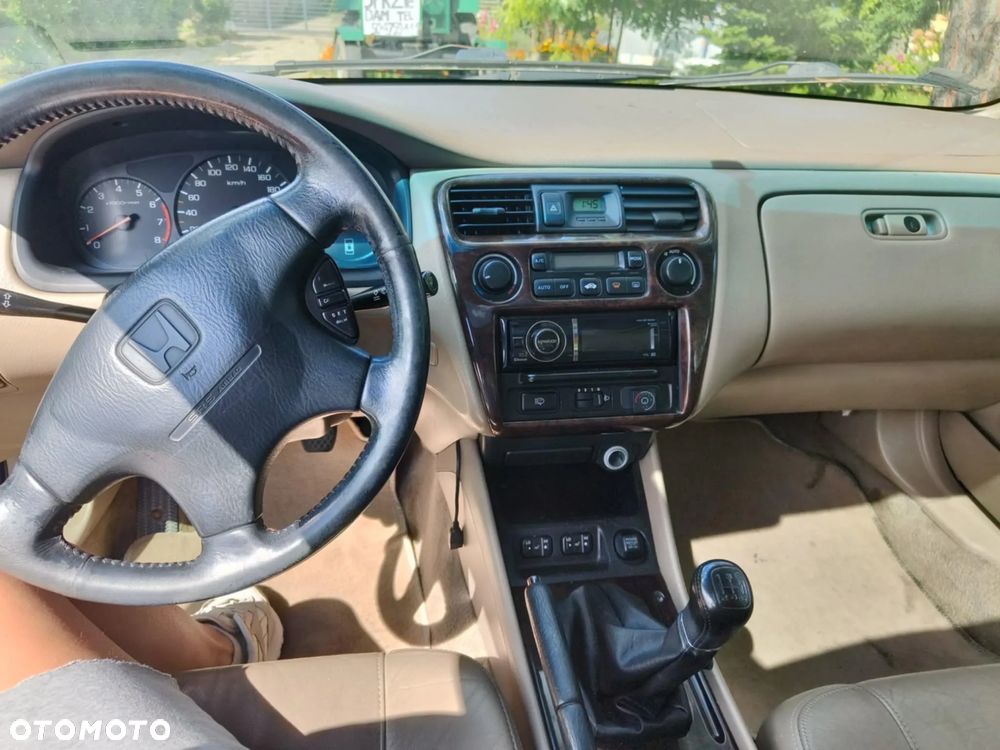 Honda Accord 2.0i ES - 3