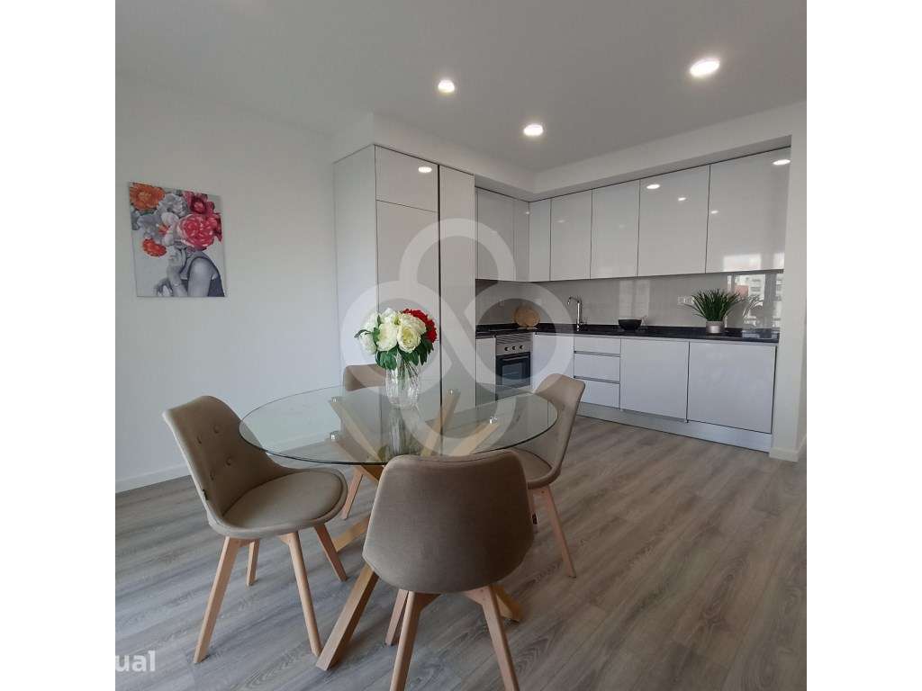 Apartamento T3 totalmente remodelado na freguesia de Benfica em Lisboa - Grande imagem: 3/14