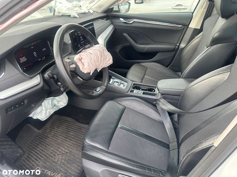 Skoda Octavia 1.4 TSI DSG Ambition - 10