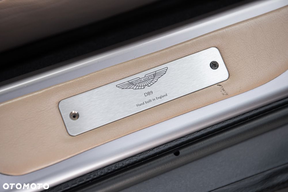 Aston Martin DB9 Touchtronic - 28