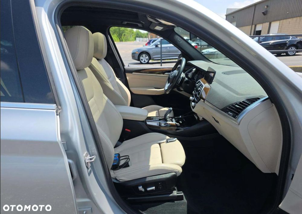 BMW X3 xDrive30i Advantage sport - 13