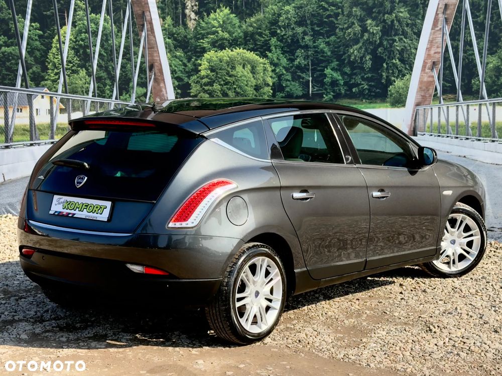 Lancia Delta 1.4 T-Jet 16v Oro - 10