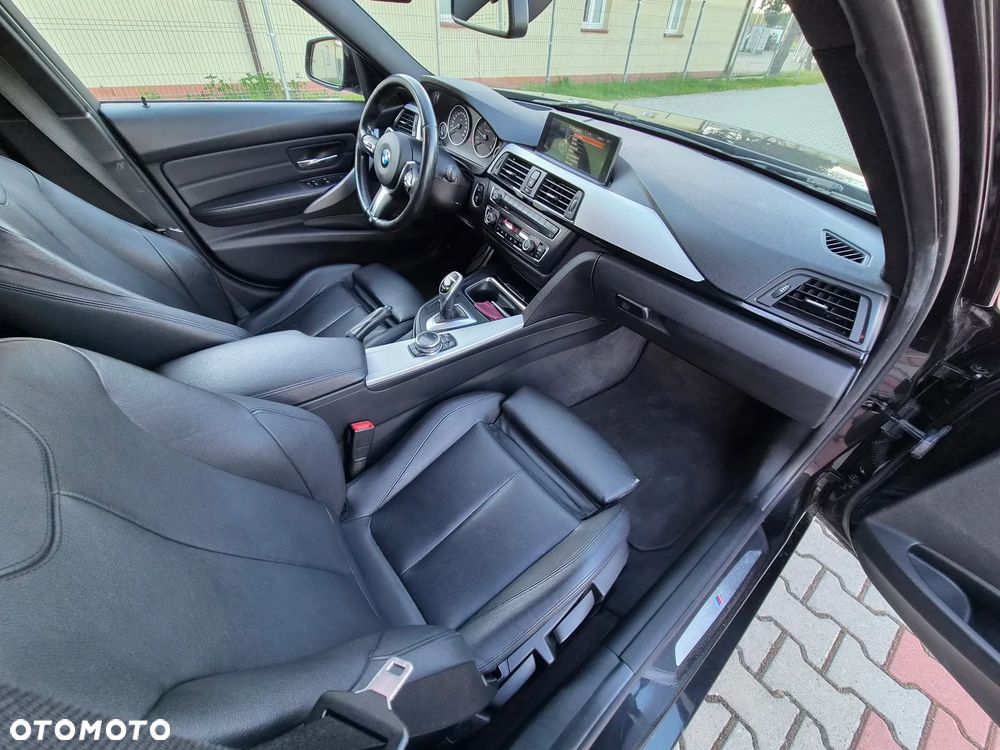 BMW Seria 3 320d xDrive Sport-Aut Sport Line - 30