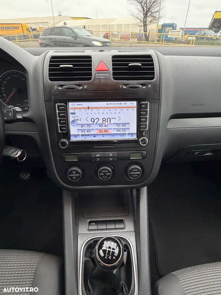 Volkswagen Jetta 1.9 TDI DPF United - 13