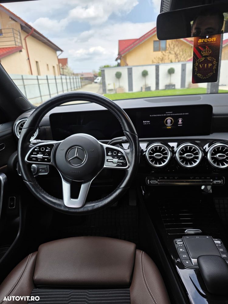 Mercedes-Benz CLA 220 4Matic 7G-DCT AMG Line - 10