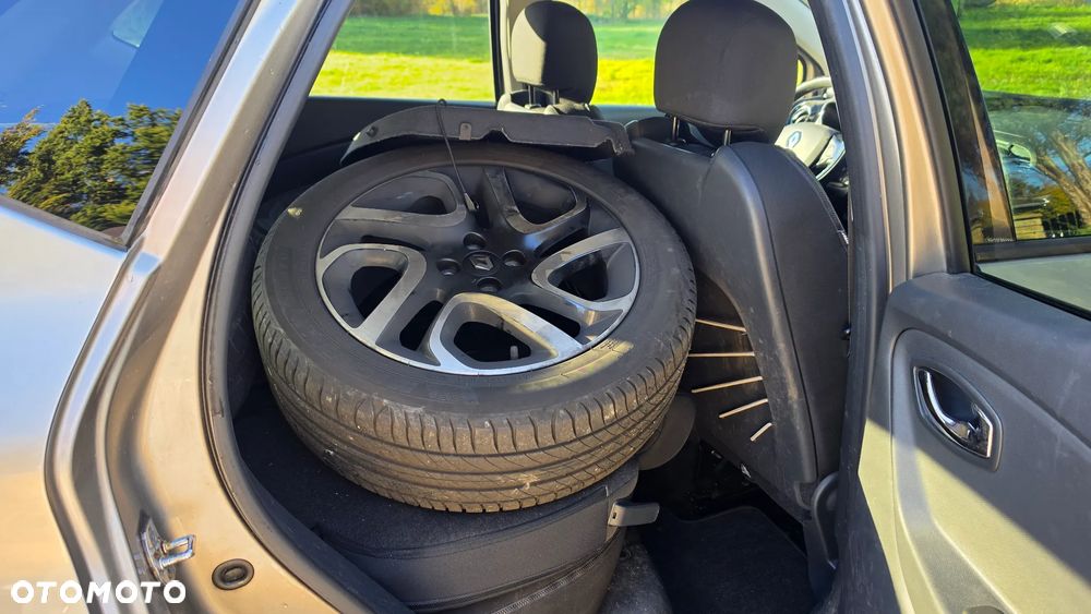 Renault Captur - 36