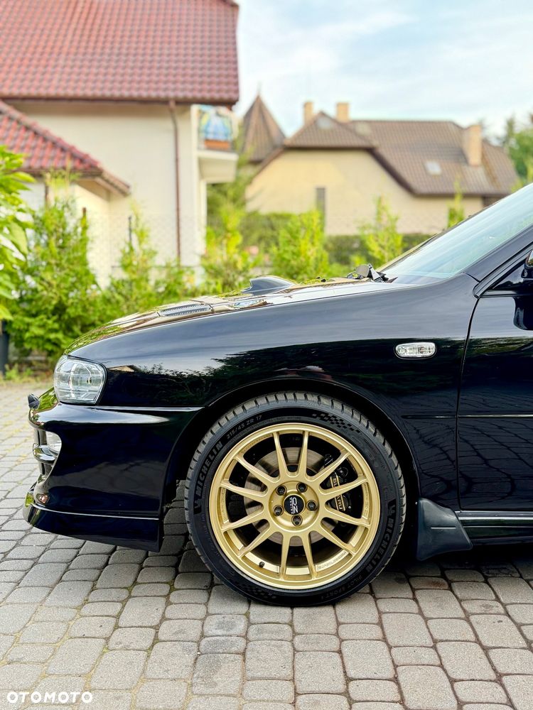 Subaru Impreza 2.0 GT - 19