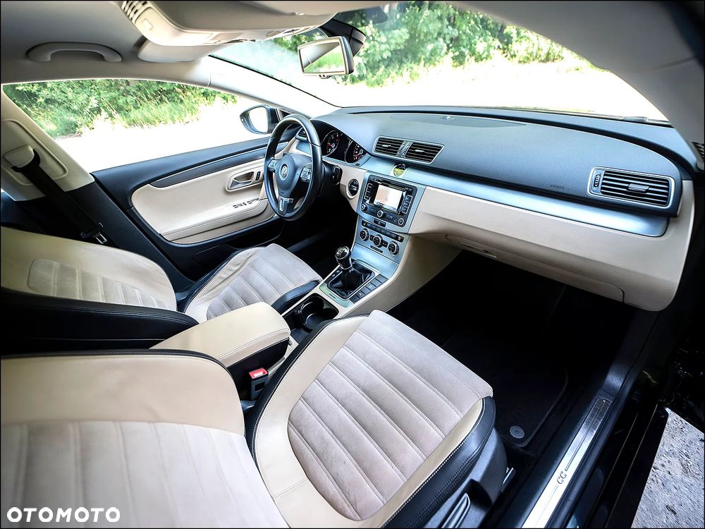 Volkswagen Passat CC - 18