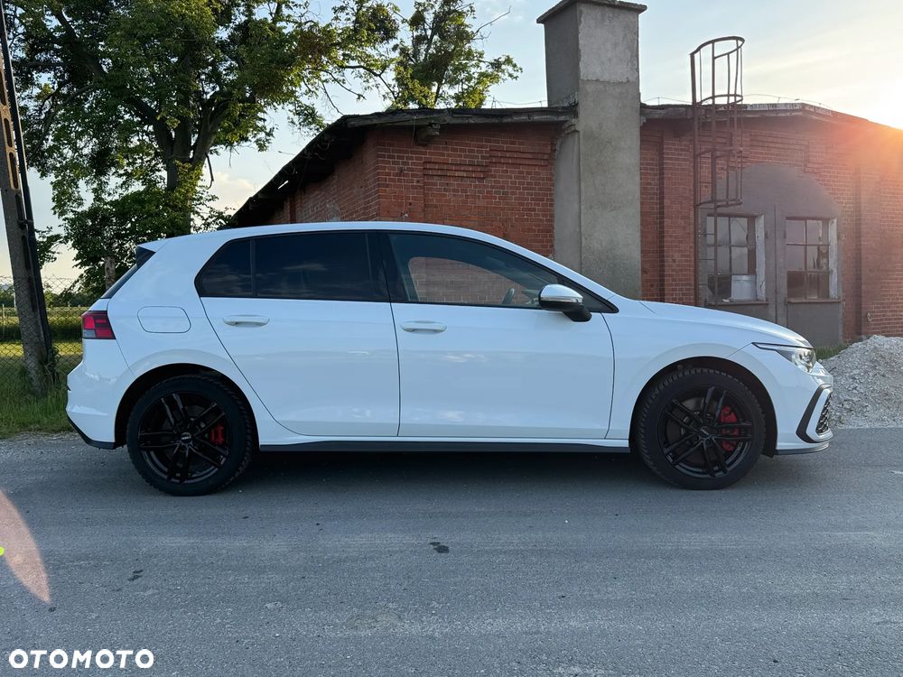 Volkswagen Golf ver-viii-1-4-tsi-plug--in-hybrid-style-dsg - 2