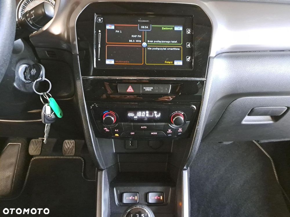 Suzuki Vitara 1.0 Boosterjet Premium 4WD - 20