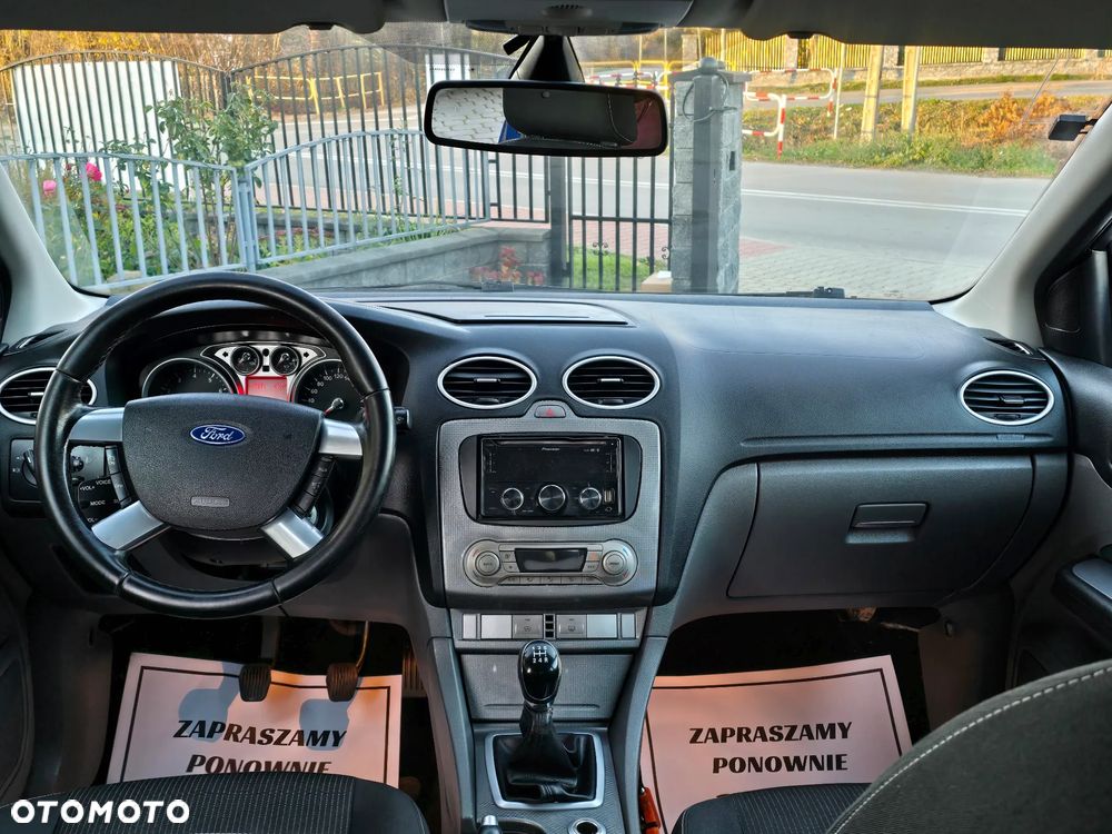 Ford Focus 1.8 Titanium - 18