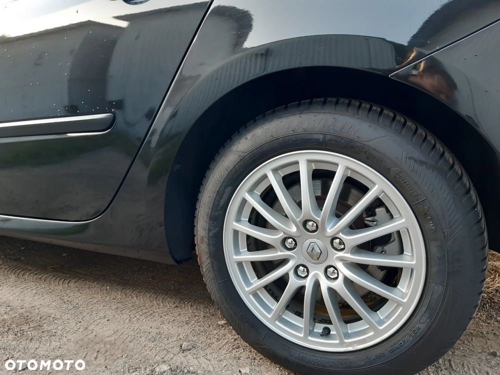 Renault Laguna 2.0 dCi Tech Run - 23