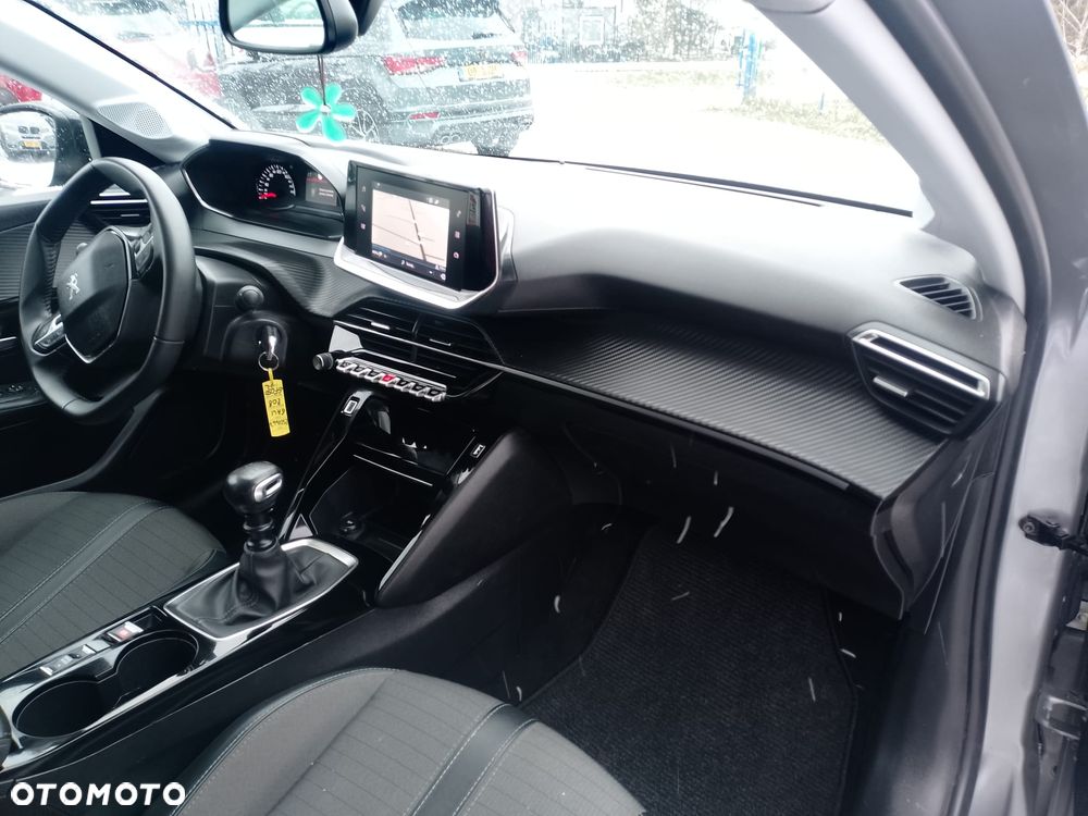 Peugeot 208 PureTech 100 Business - 7