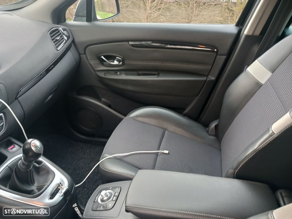 Renault Scénic 1.5 dCi Sport SS - 22